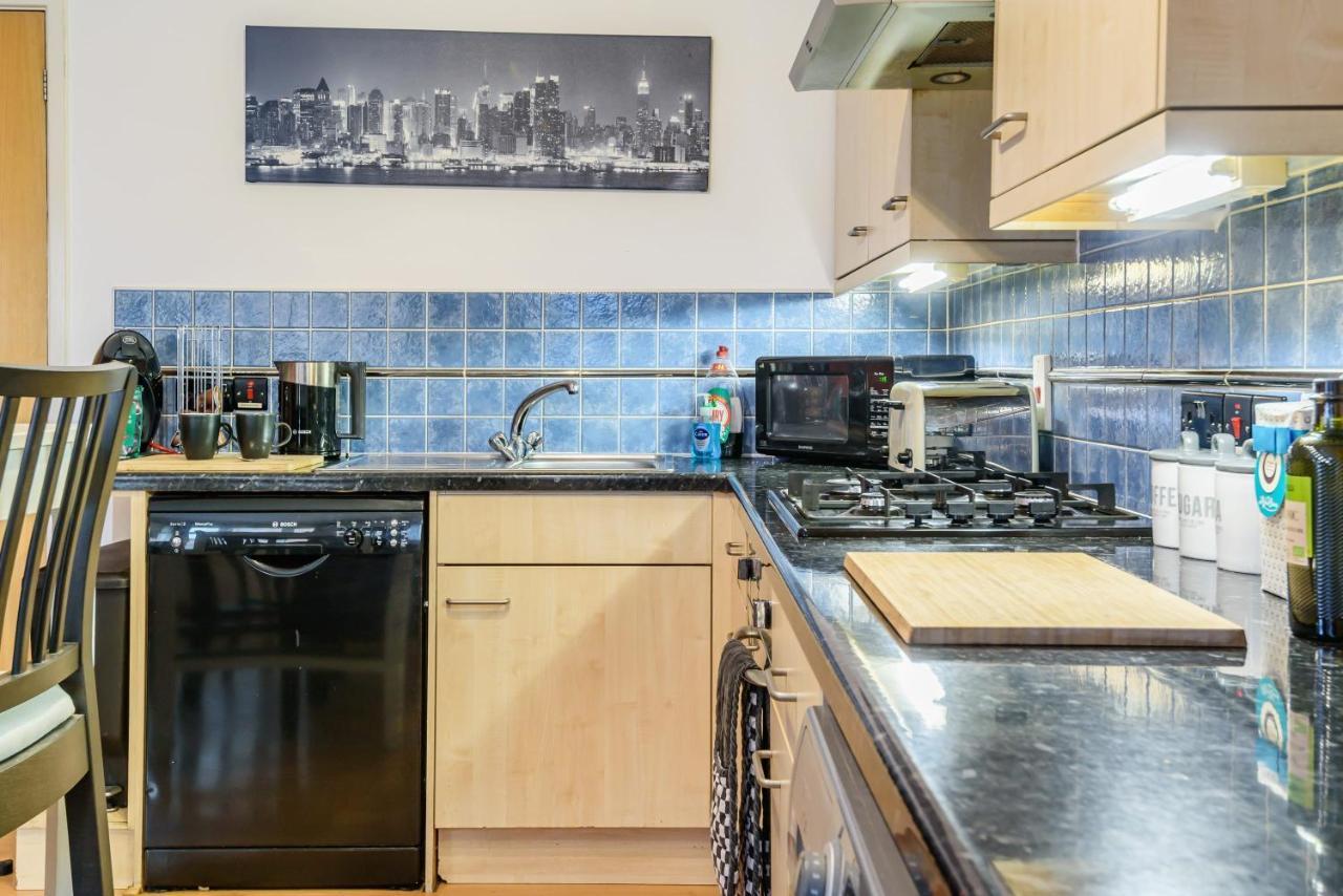Stylish 2 Bedroom Apartment, Central Exeter, Parking On Site Exteriör bild