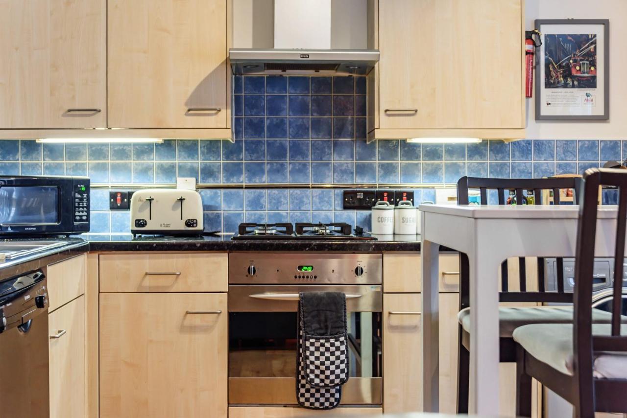 Stylish 2 Bedroom Apartment, Central Exeter, Parking On Site Exteriör bild